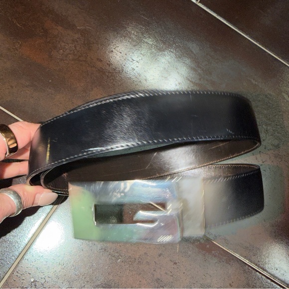 Vintage Gucci Black Leather Belt with Silver G Buckle - Picture 2 of 9